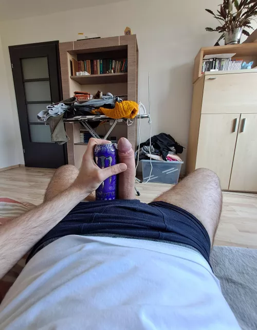 Upvote if im bigger than you 😏 by HungPolee