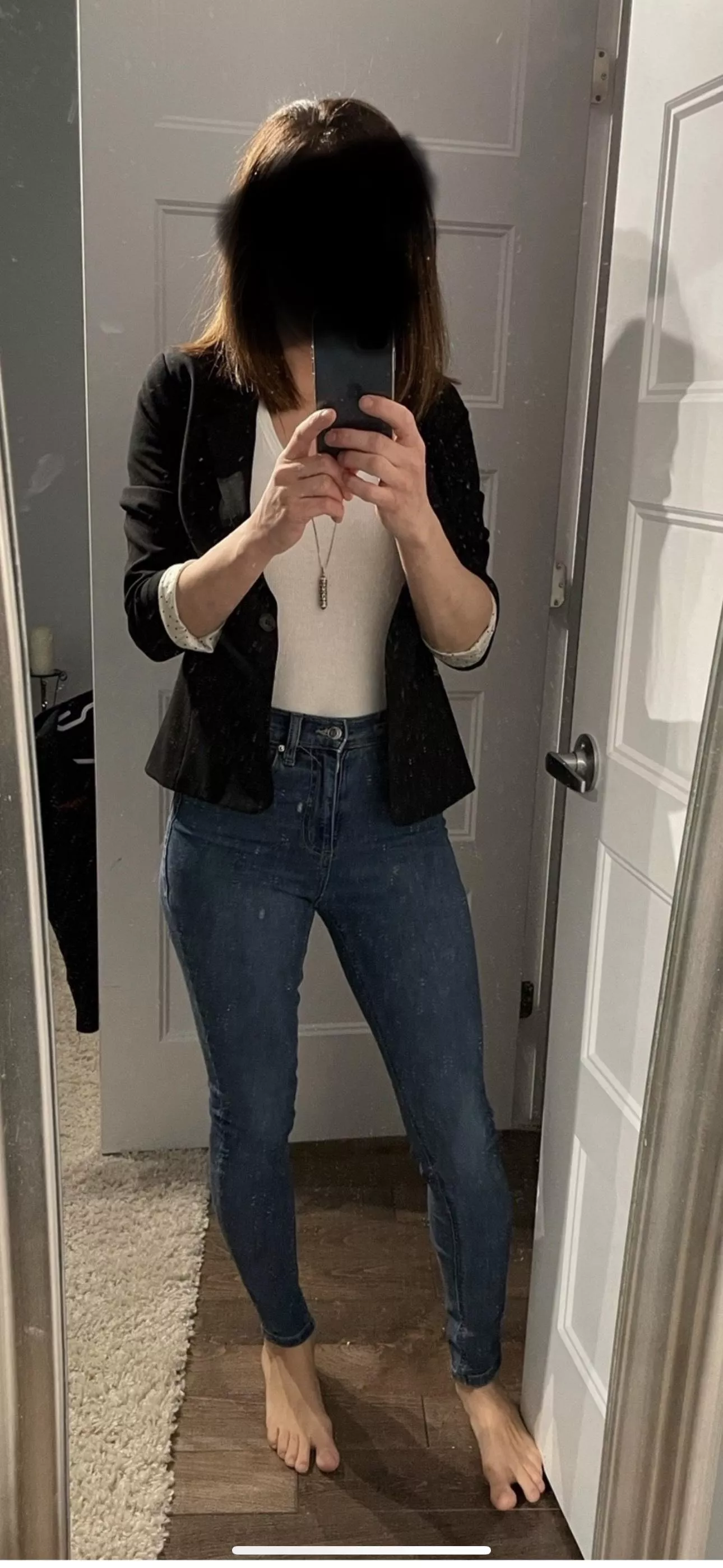 who would like to fuck my wife posted by Thick-End-5568