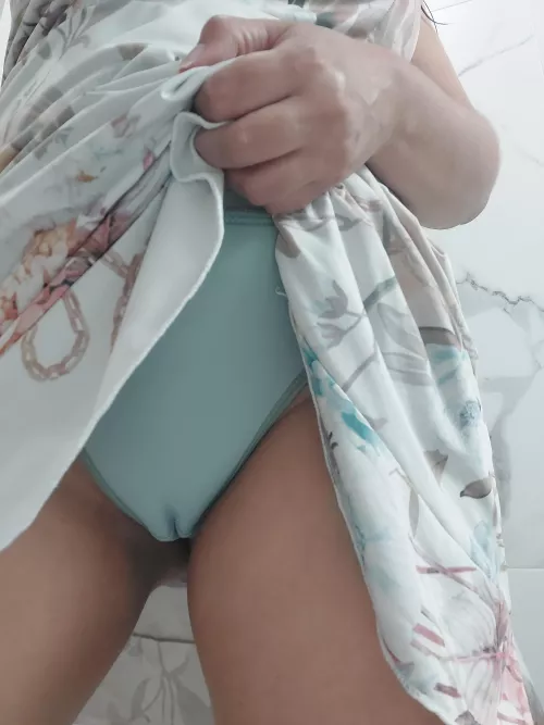 A little camel under the dress by Isiscristine