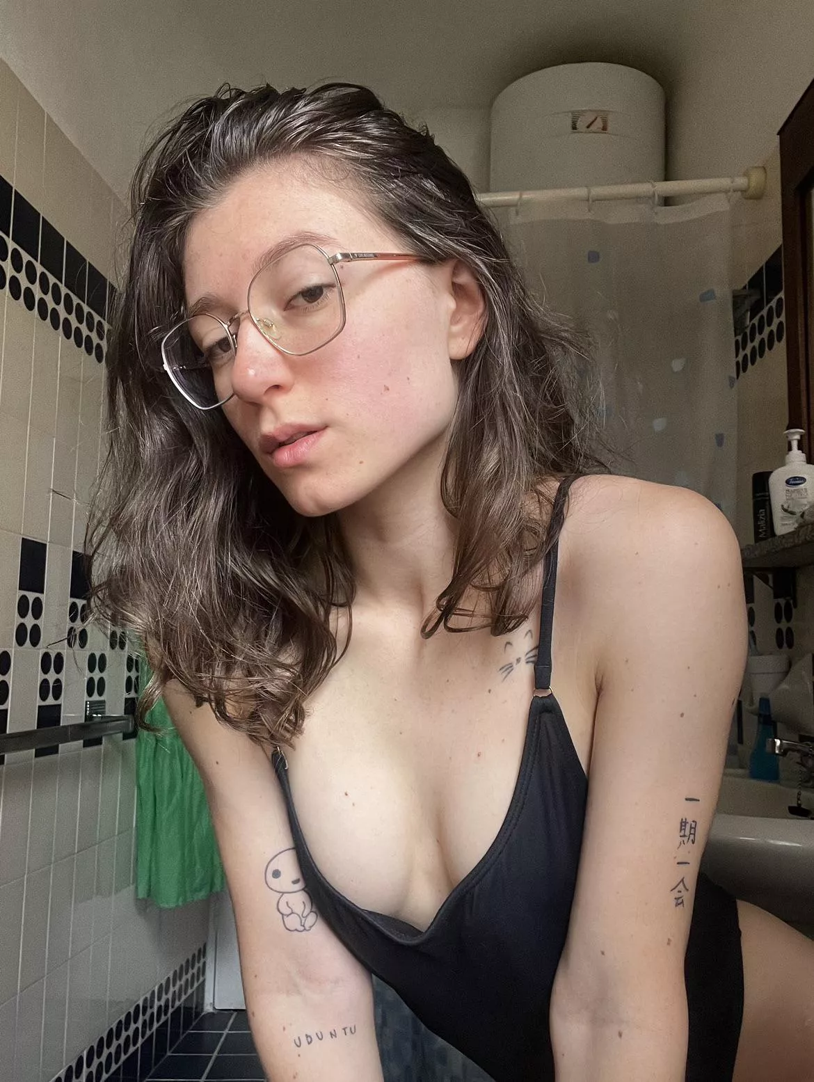 Another day another pic posted by kinkymiahereee