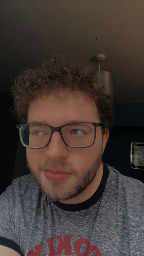 Anyone wanna find a game to play together? I’m on PC 👾 by Legitimate_Control88