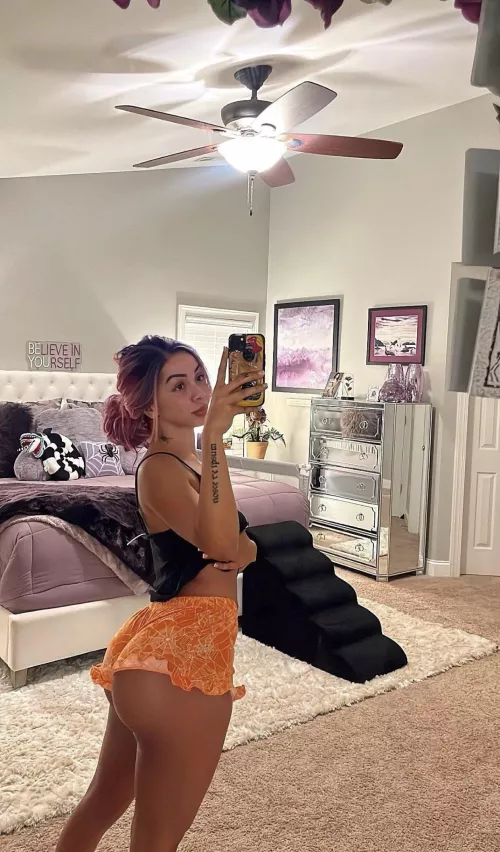 Brittany Renner by jondoe31313