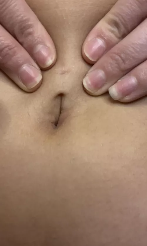 Close up, who wants a sniff 😏 by Icy_Ad5277