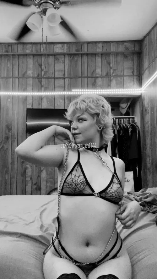 Collar and use me by st0nersub044