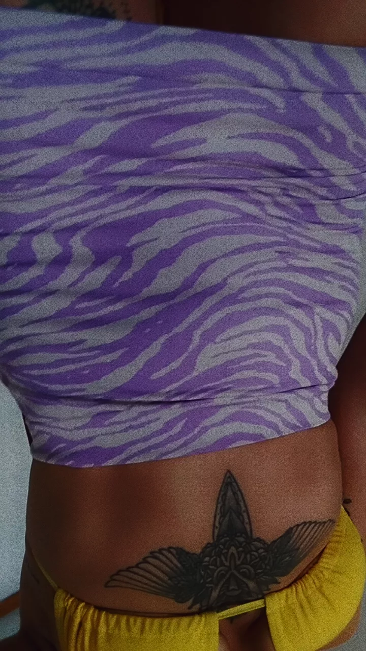 Dm for free holiday snaps 😉 posted by Decent-Swimmer-6189