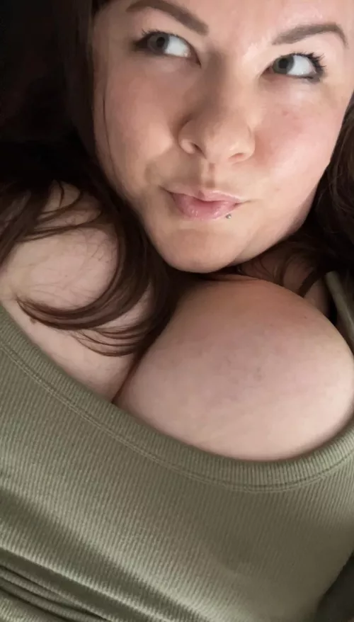 Does green suit me? by blessedbabygirl