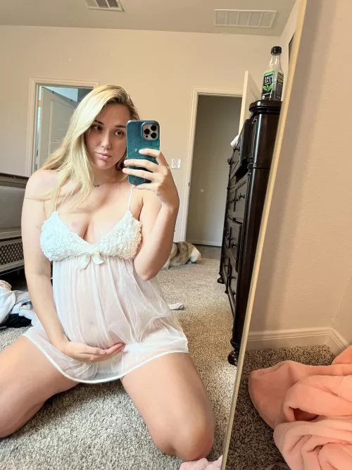 Don’t make me beg babe… please? by mamaaryy5