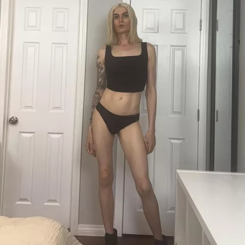 Good morning! 😘😘😘 by Civil_Essay_6285