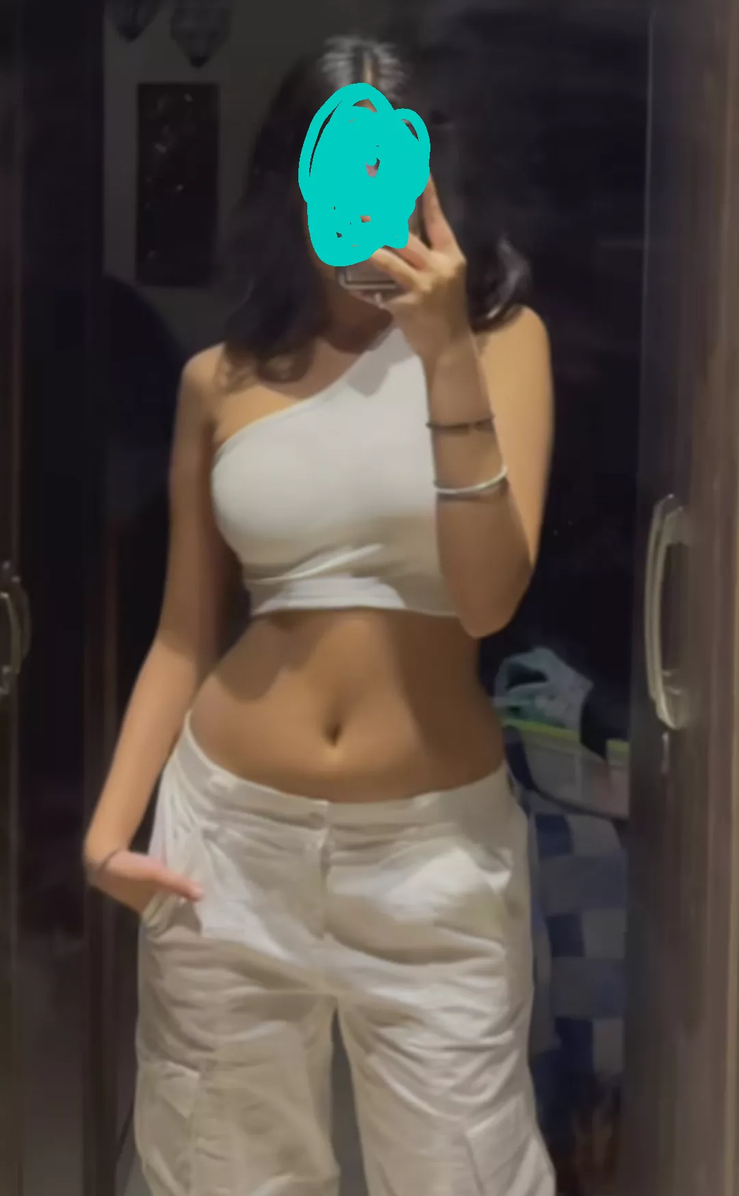 Guys honestly, good top?? posted by Emilybp2904