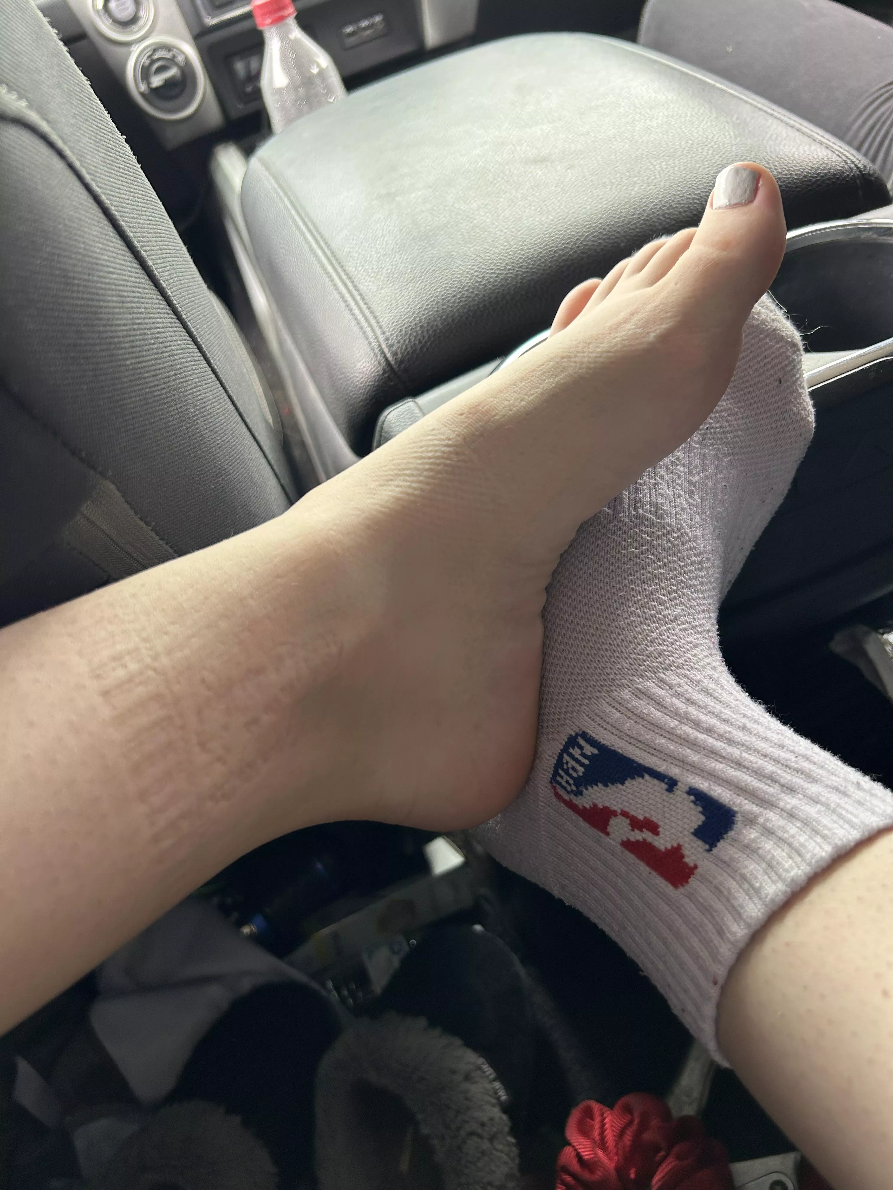 How would you treat my feet? posted by prettyinpinkforlife