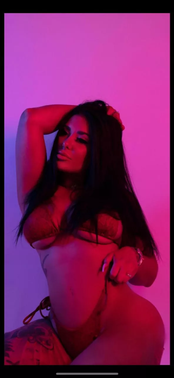 i have it all, everything you desire <3 posted by ObtainableChipm