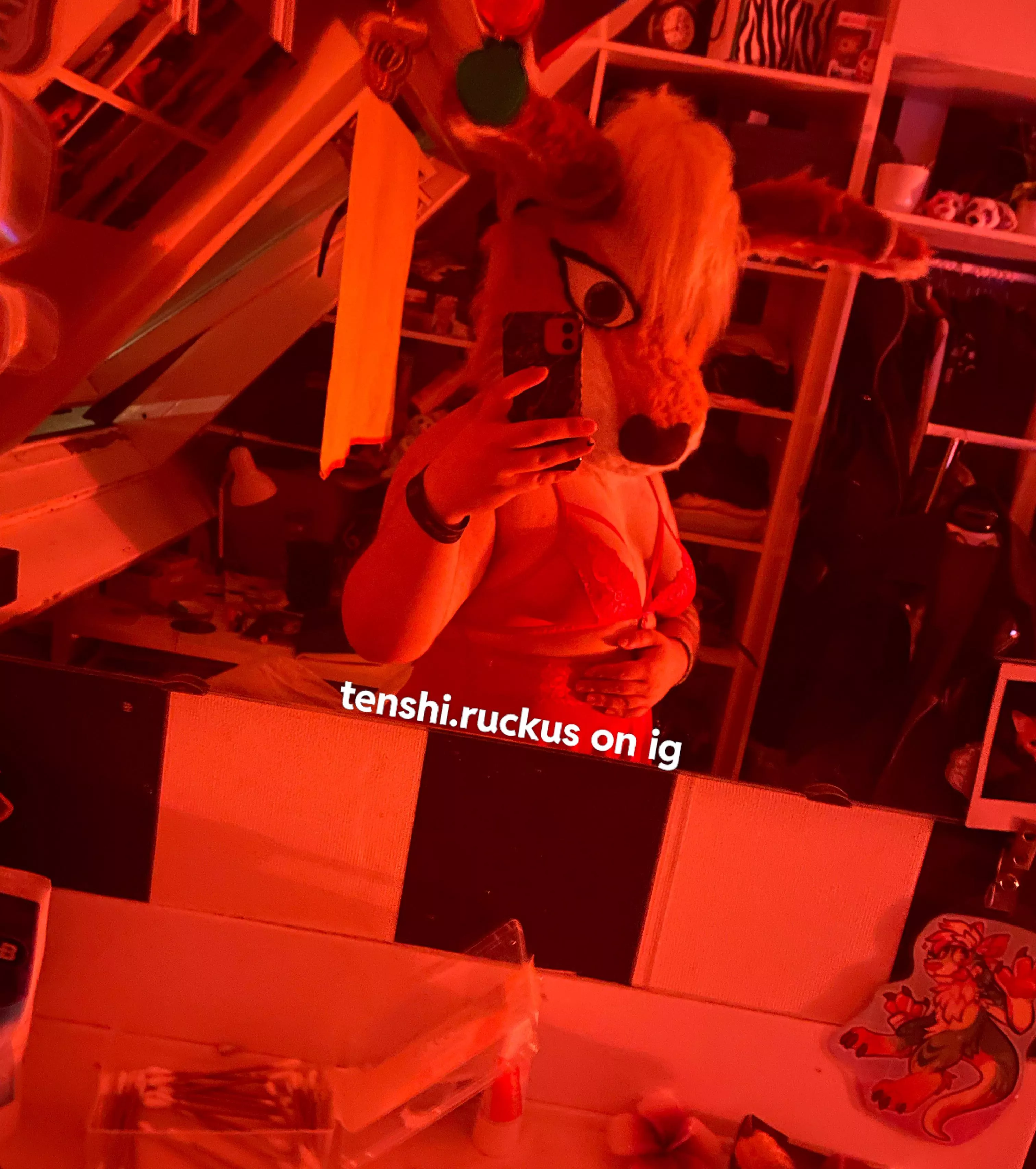 Just your friendly neighbourhood kangaroo saying hi ;3 posted by zesty_anxiety