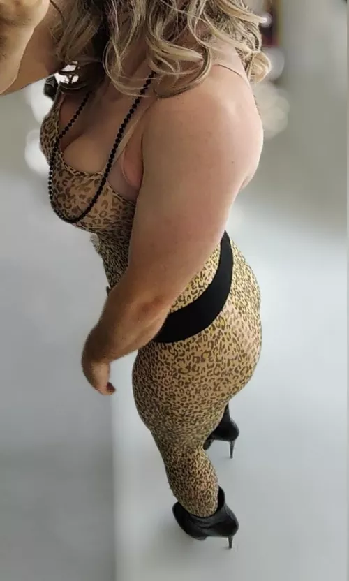 Kitty needs milk🤭💦 by SissyBimbohh