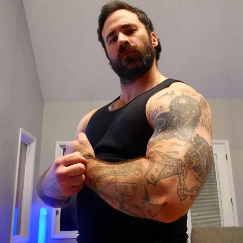 let me squeeze you by Ardcoremeat