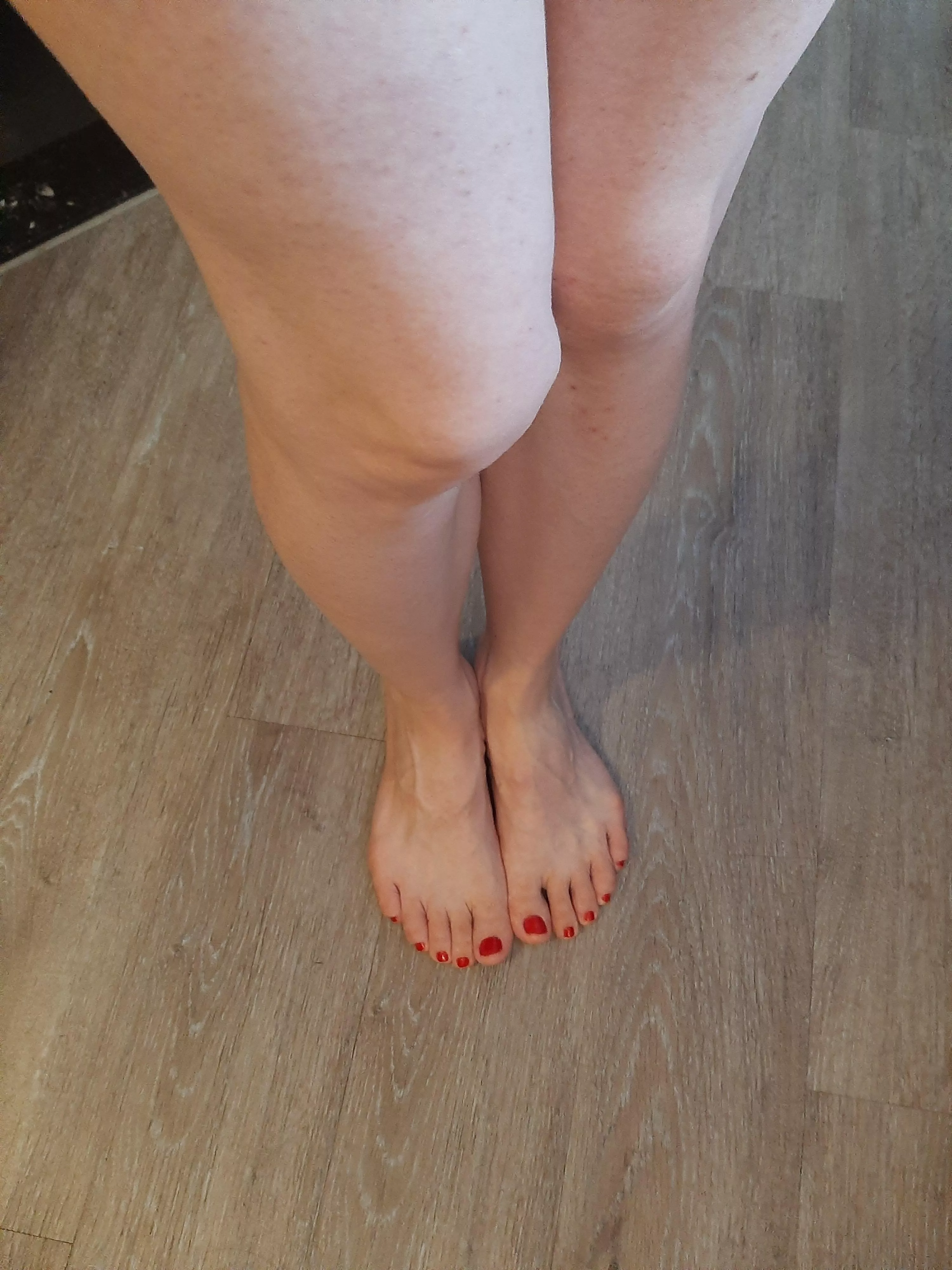 Morning feet posted by maccabloom