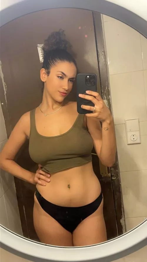 My 19 year old busty fit body by ZestyclosePie831