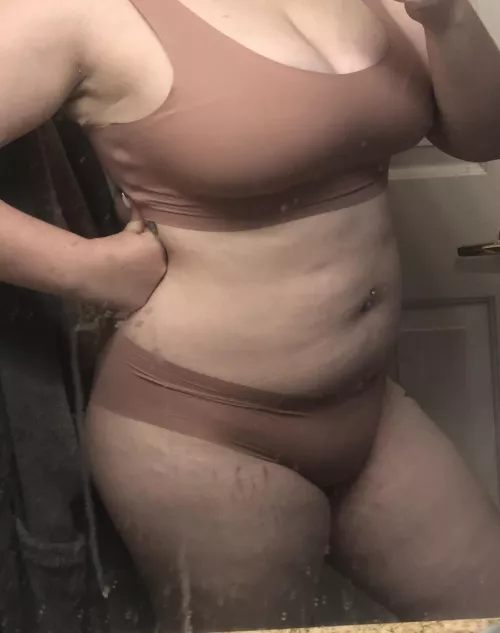 [selling] [usa] I wanna make these smell amazing for you! Size large and I have VS panties too! by DeIightfulDani