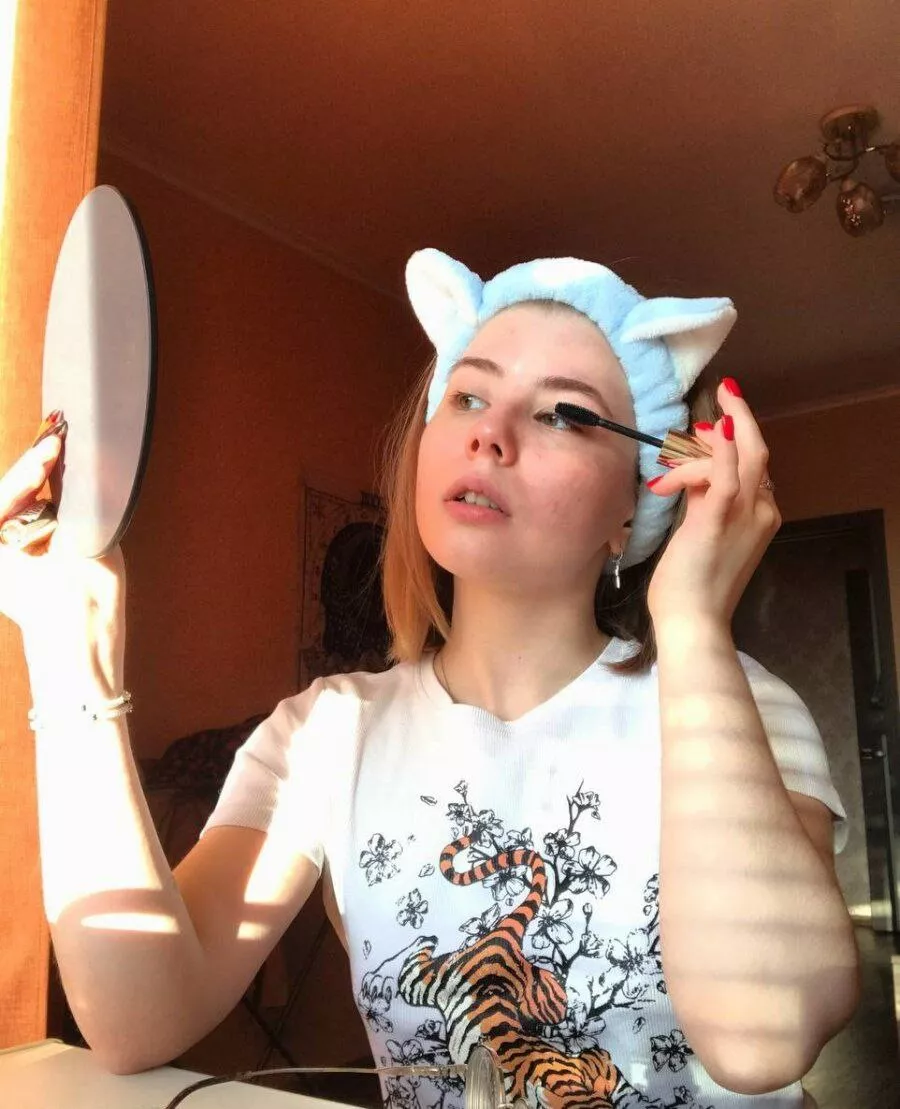 😻 shall we play together? posted by staytomyself