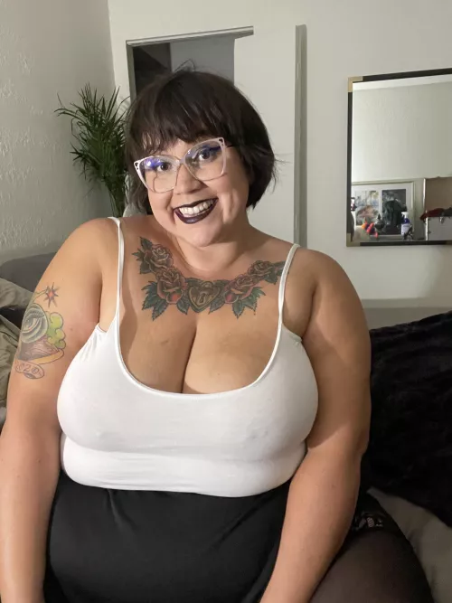 Smiley 🤓 by anomaleespectre