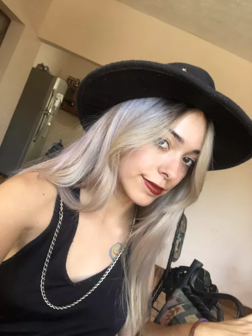 This hat has been with me for so longg, I still love to wear it up to this day :) by GruesomeAscent