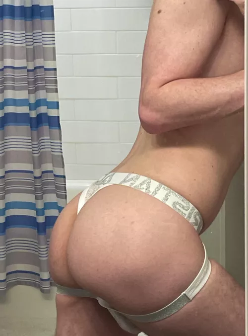 Thoughts? Wanna help me out with something? by BoredBiBro