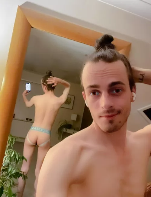 Took this last weekend.. one've my all-time favourites of me I think! 🥰 Thoughts? by UpdjoYp