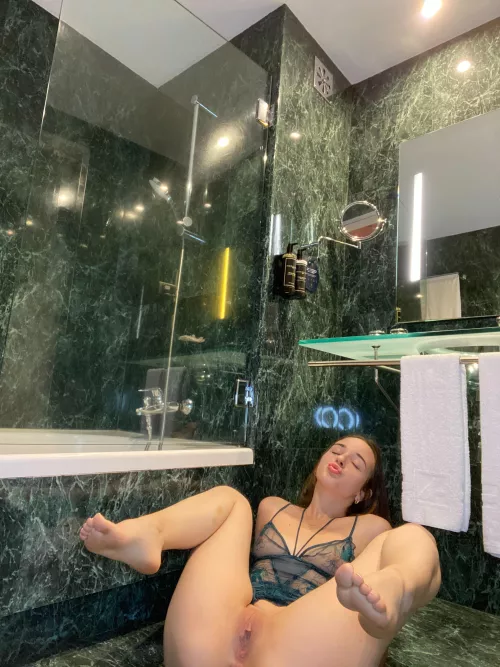 Try my wet and sweet pussy by Athena_QX