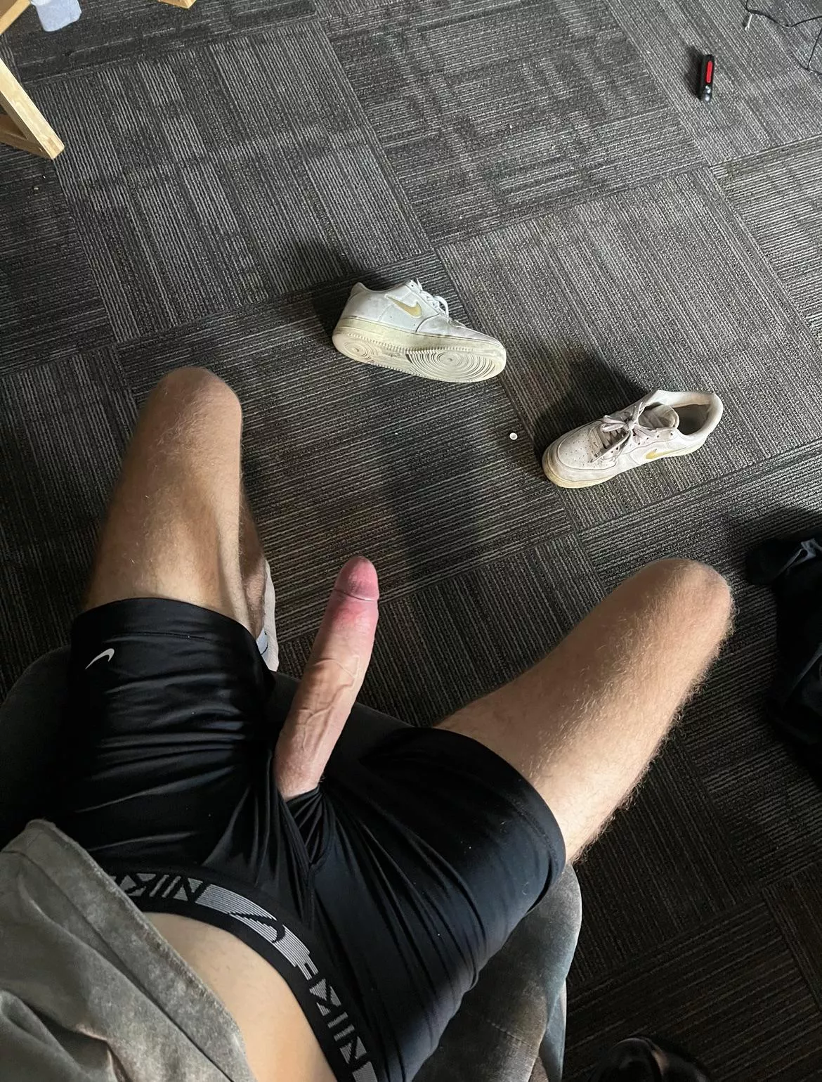 Type yes if my 18 yr old dick is bigger than yours ;) posted by VondaBTyler