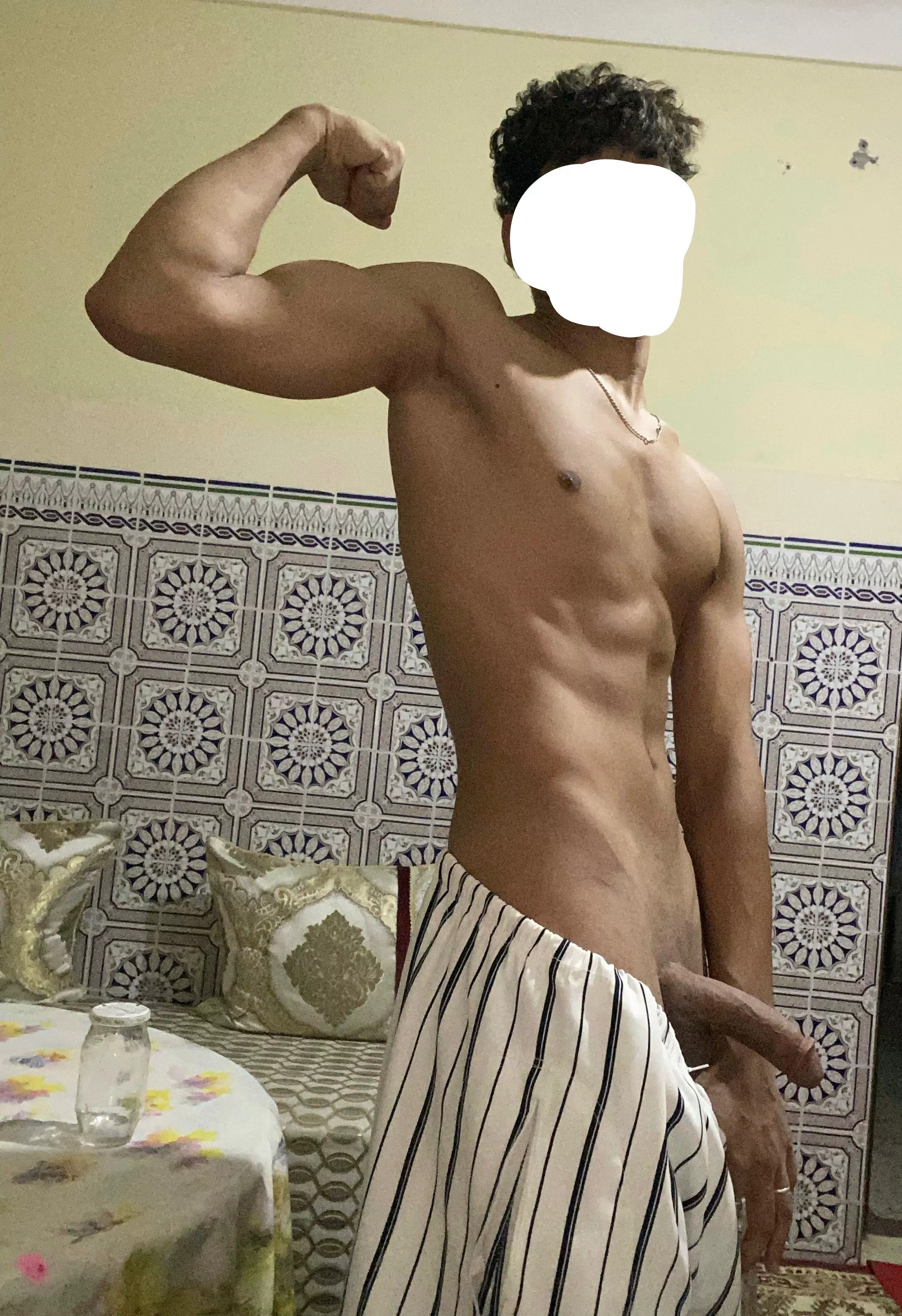 What would you do if you were my roommate ? posted by lem0ngr1b