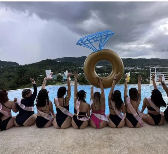 Which one you taking? I’m going with #9 all the way to the right! by bluespot30