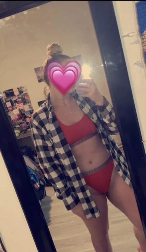 With or without clothes on, the glutes are unreal by pgerard24