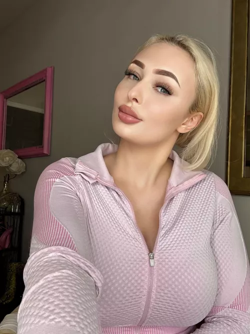 23F after dinner selfie <3 by beedle_kyle