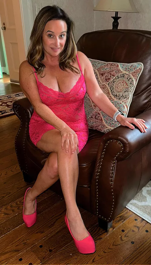 44yo Milf Slut by sophienextdoor