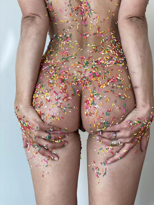 A little sweet treat for your Sunday morning [OC] by Master-Log-4920