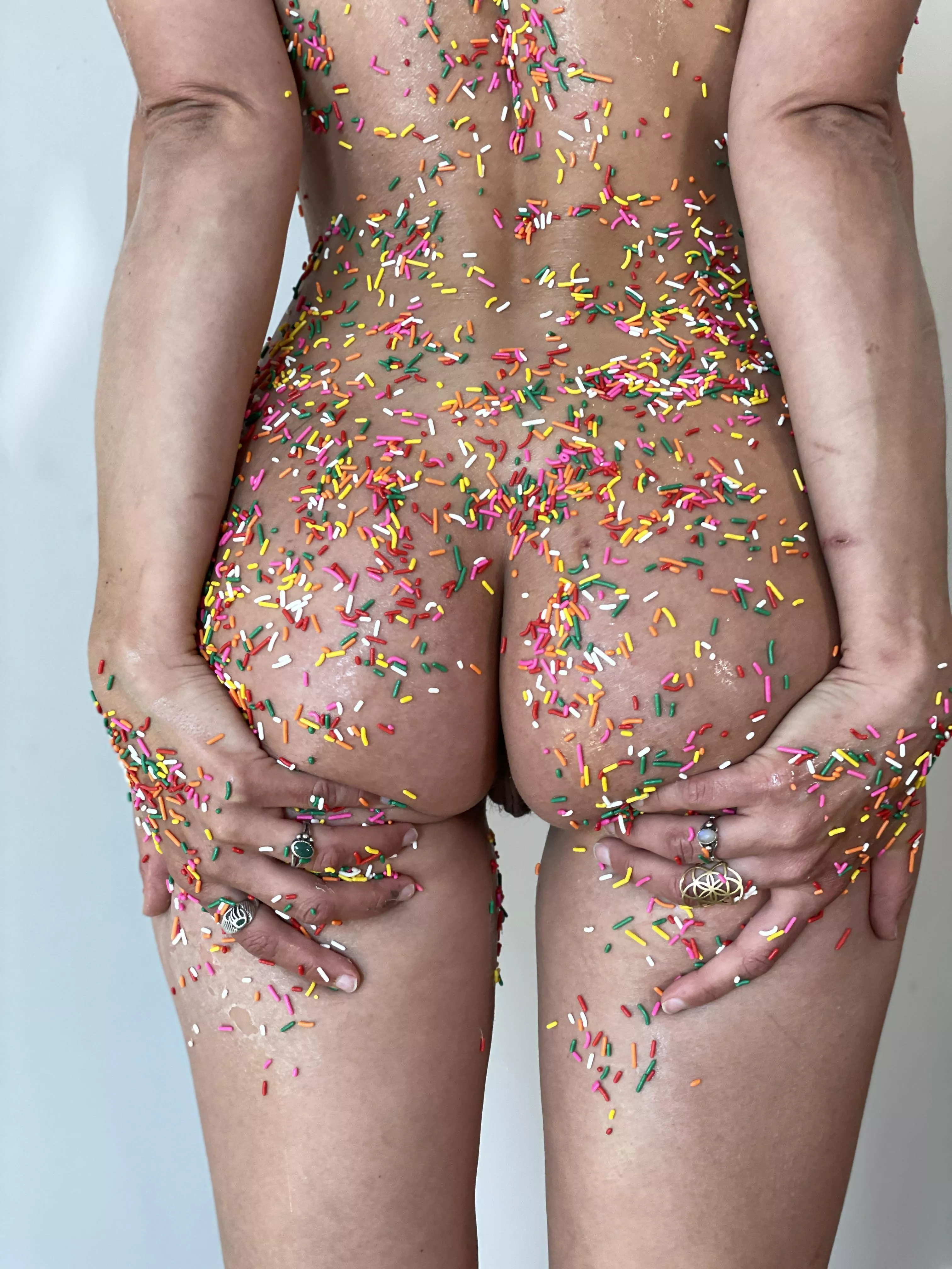 A little sweet treat for your Sunday morning [OC] posted by Master-Log-4920