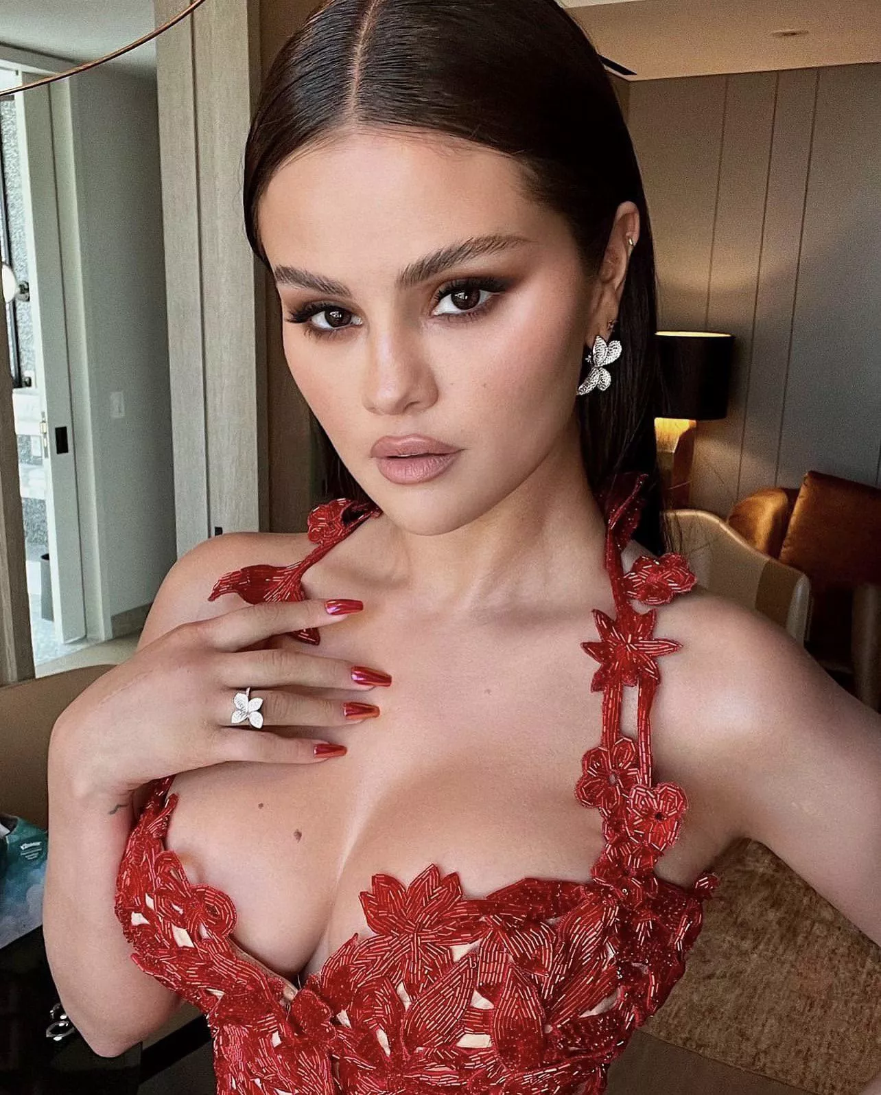 Back to being completely owned by Selena Gomez posted by celebjerker77