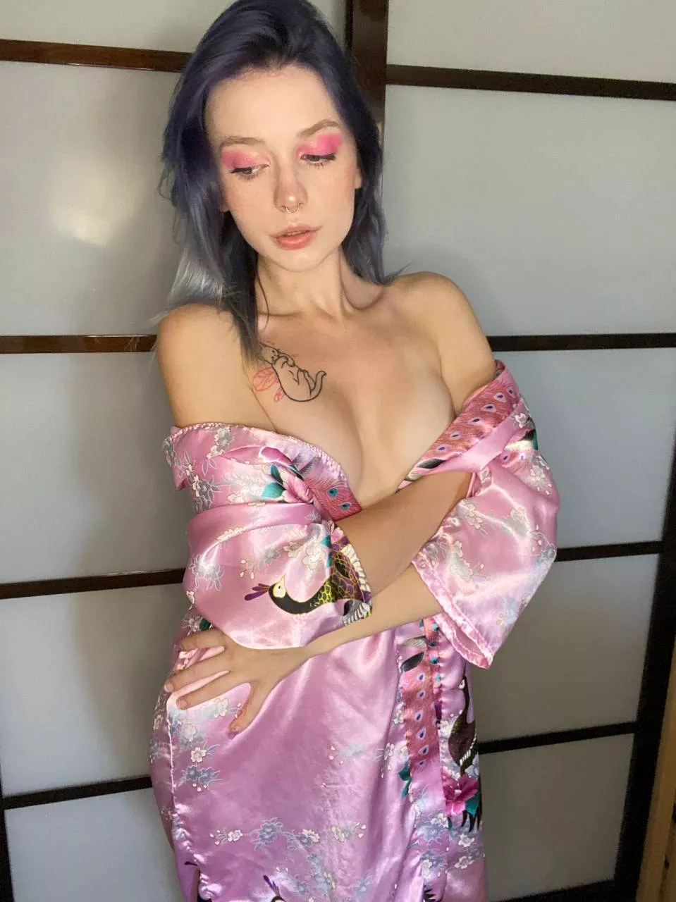 Can we be fuck buddies? posted by glamorous_decisive