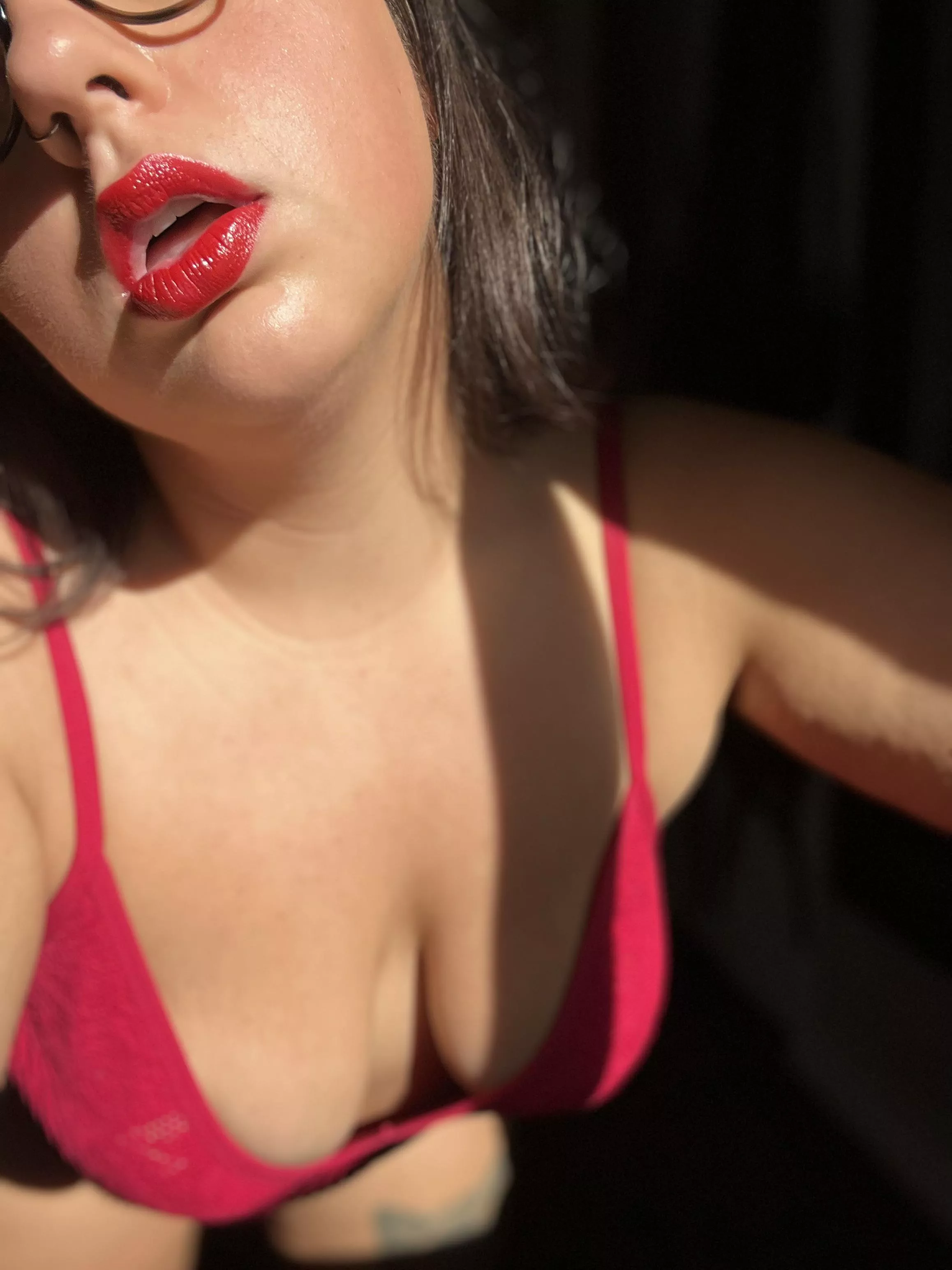 Could you imagine these lips on you? posted by manggooo_