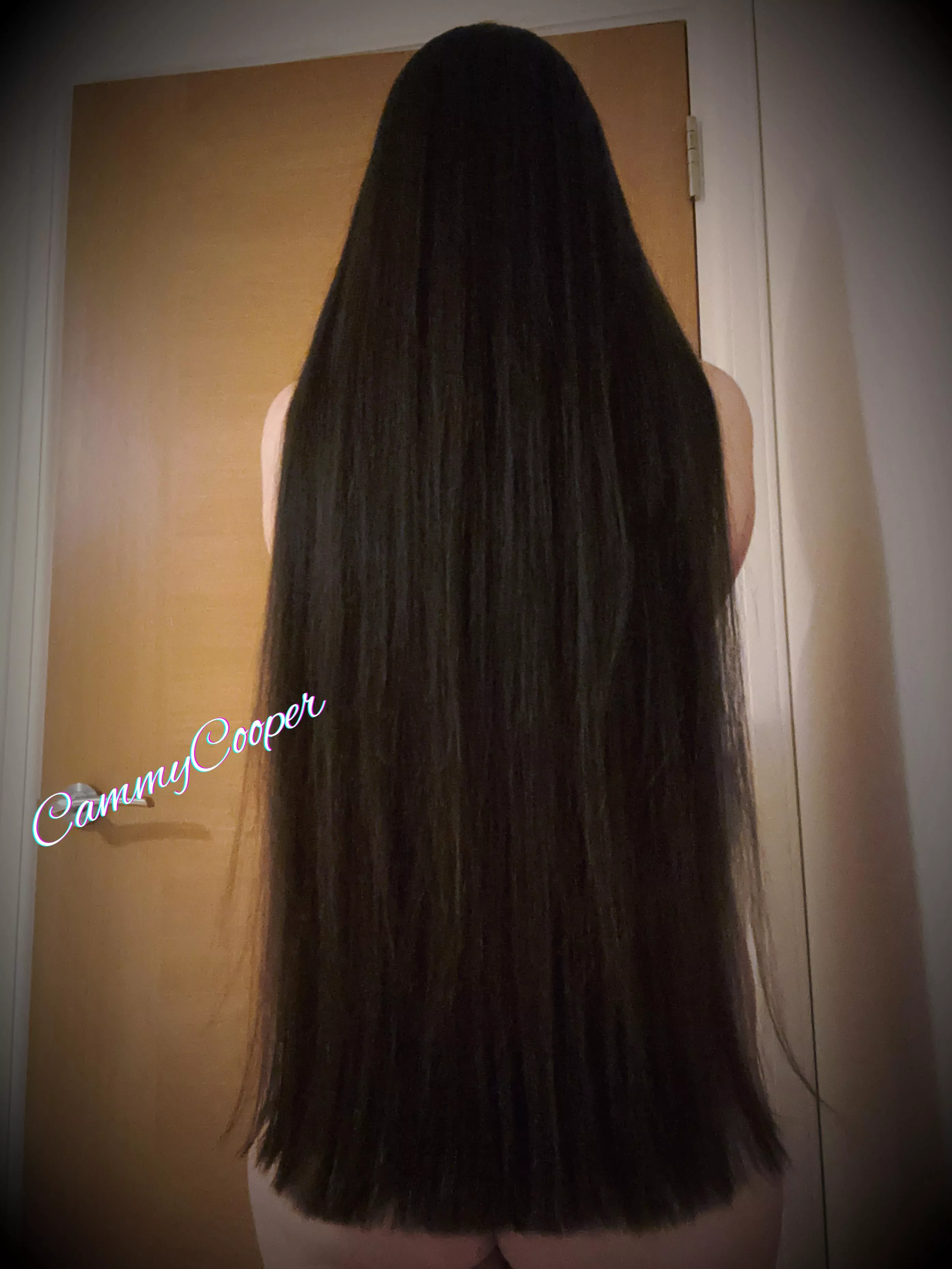 Don’t look at the bottom of the picture 🙊 posted by CammyCooper