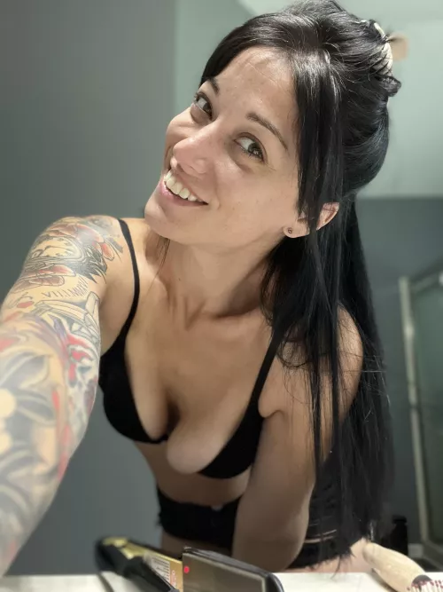 Good Morning😊 by Athomewithember