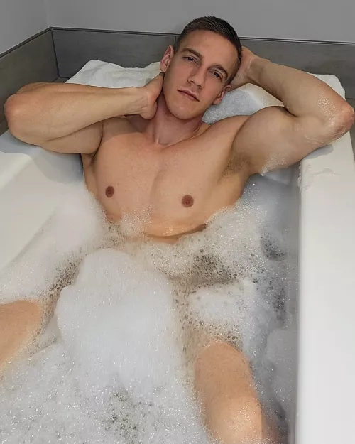Grab my big soapy cock 😈 by John_fitness91