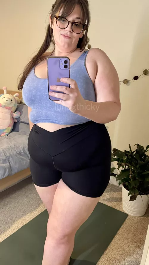 Happy hump day 🤭 by lunaxthicky