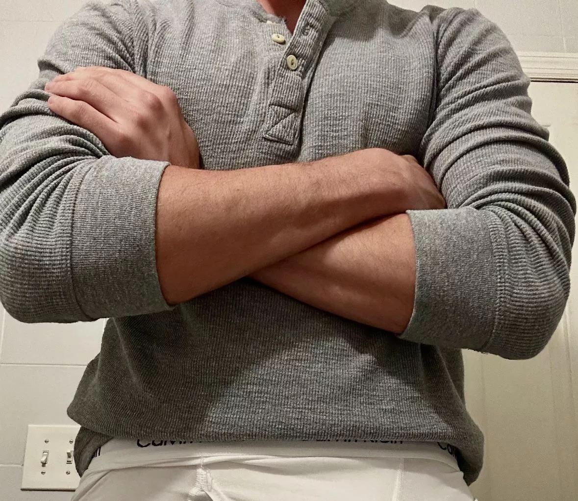 I could hold you pretty tight 👀 posted by cozylongsleeves