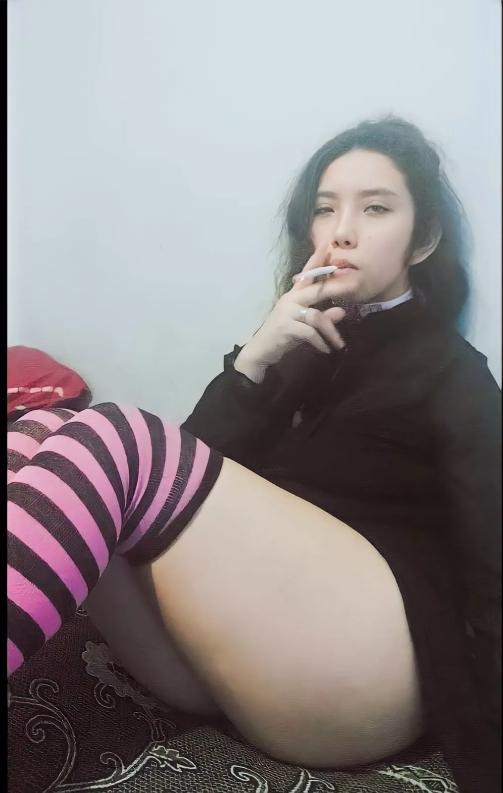 I like to smoke in the same bed where they just fucked me posted by Kitanauwu