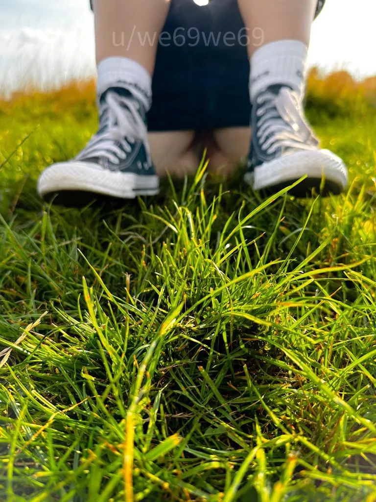 If anyone sees my little hole out for a stroll, don't worry, it's just searching for some fresh air for its little gap.. posted by we69we69