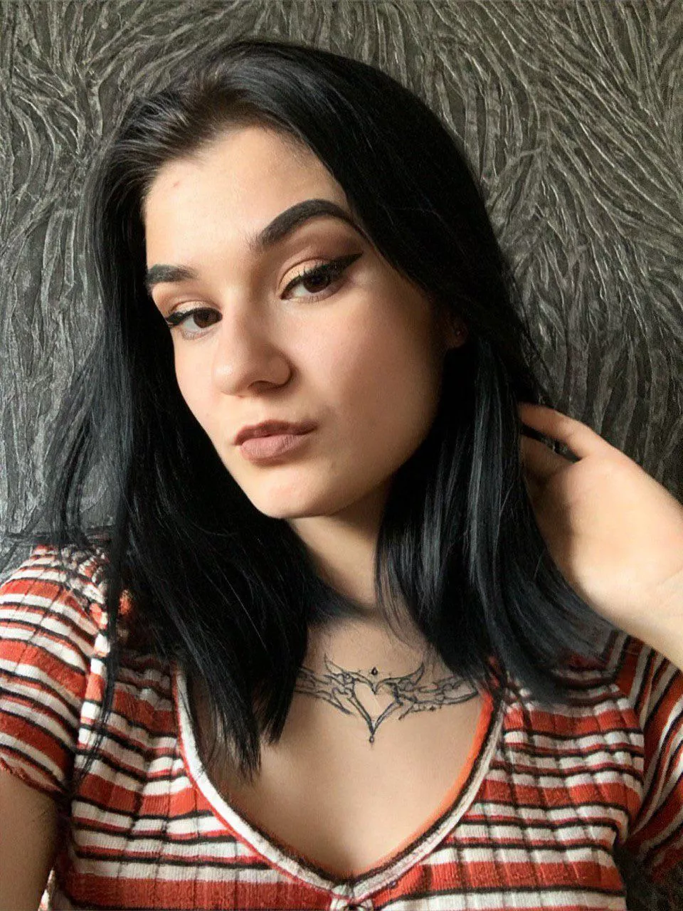 IUTR 🏠 posted by Angelic_Seductress9