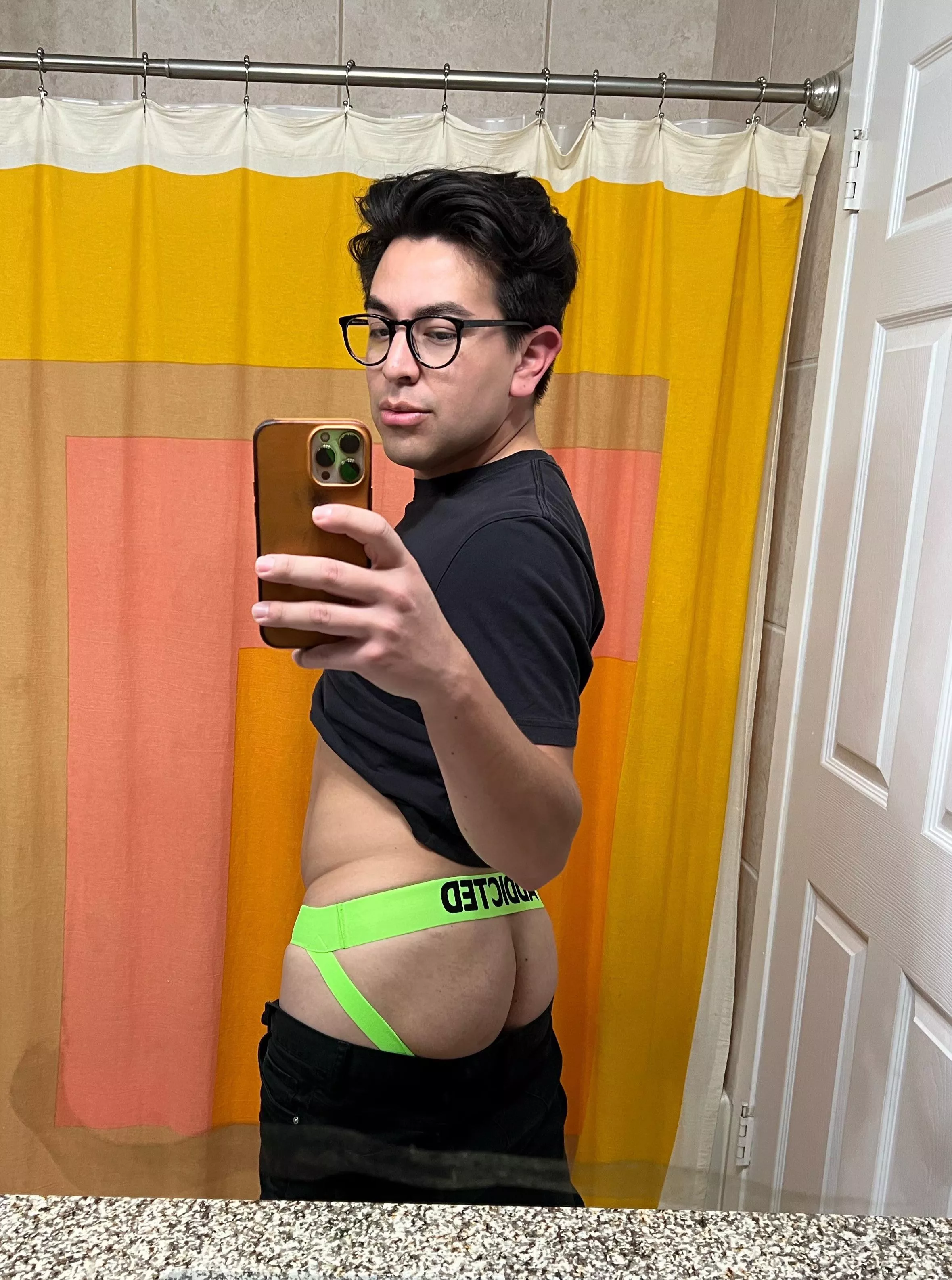 Just a cheeky moment posted by kinkysubbottom09