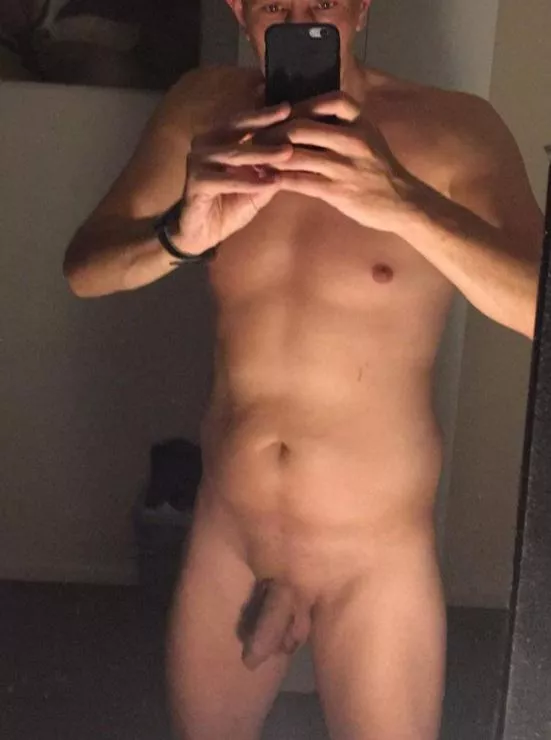 [M] 42 posted by Miro1981