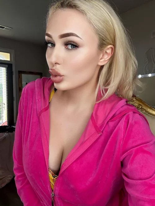 @moody.malishka by beedle_kyle