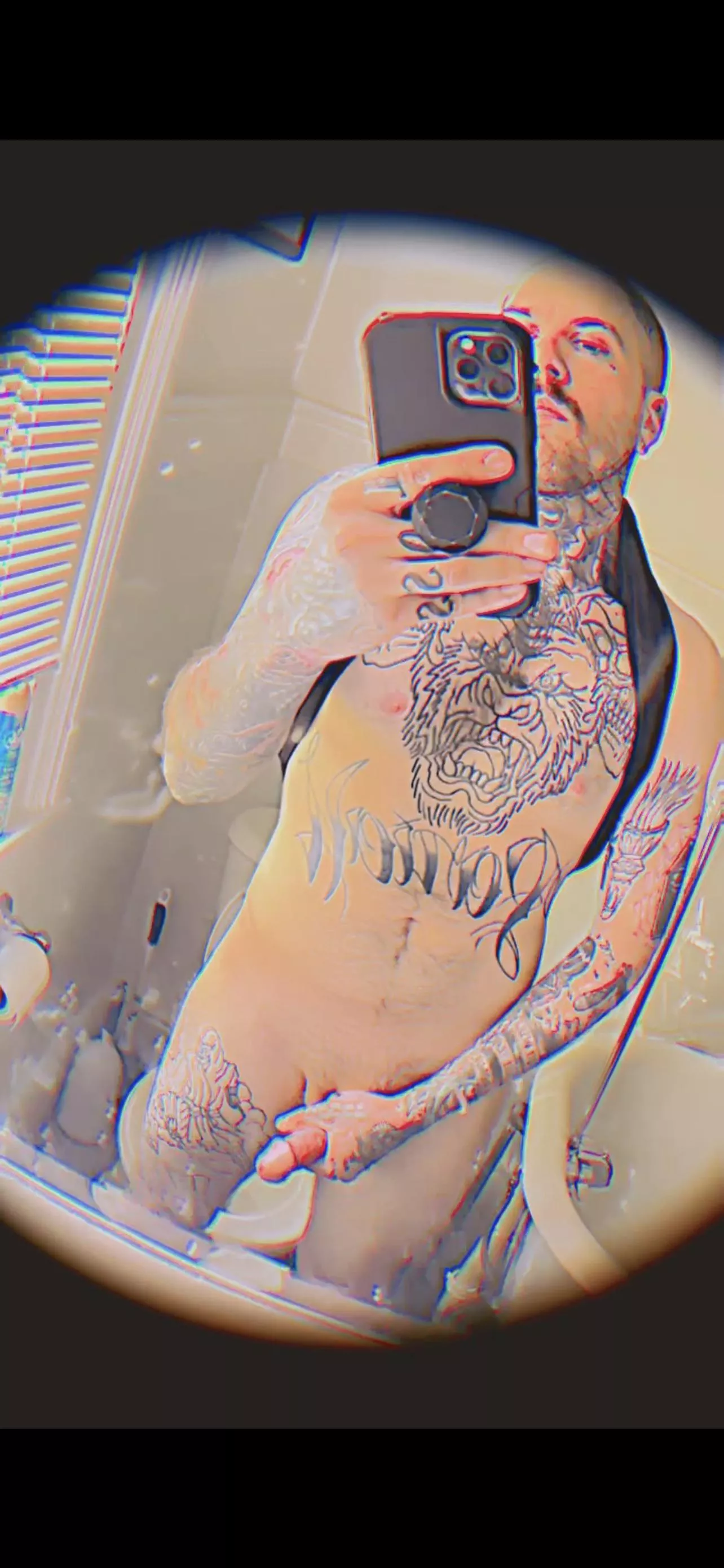 Need someone to play with 🖤 posted by Criminal-JRoc